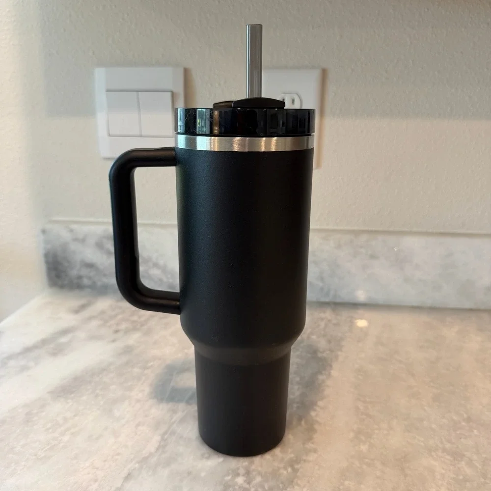 Stanley Quencher H2.0 FlowState Tumbler 40oz Black Insulated Cup Handle - Picture 3 of 5